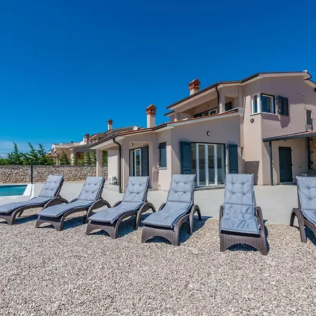Hébergement de vacances Ema, A Beautiful With A Wonderful View Of The Sea *